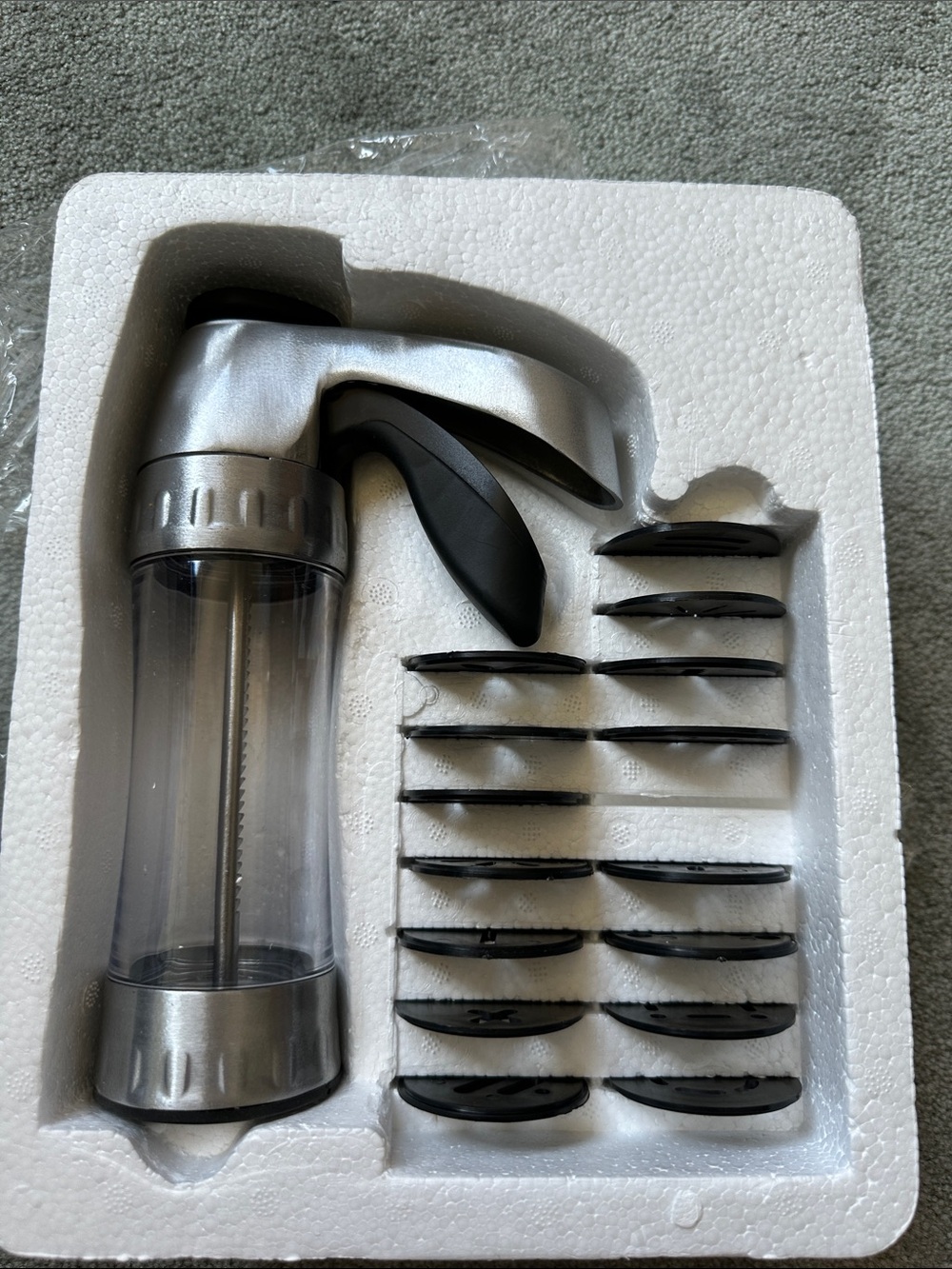 Silver and Black Cookie Press with 20 Decorative Discs